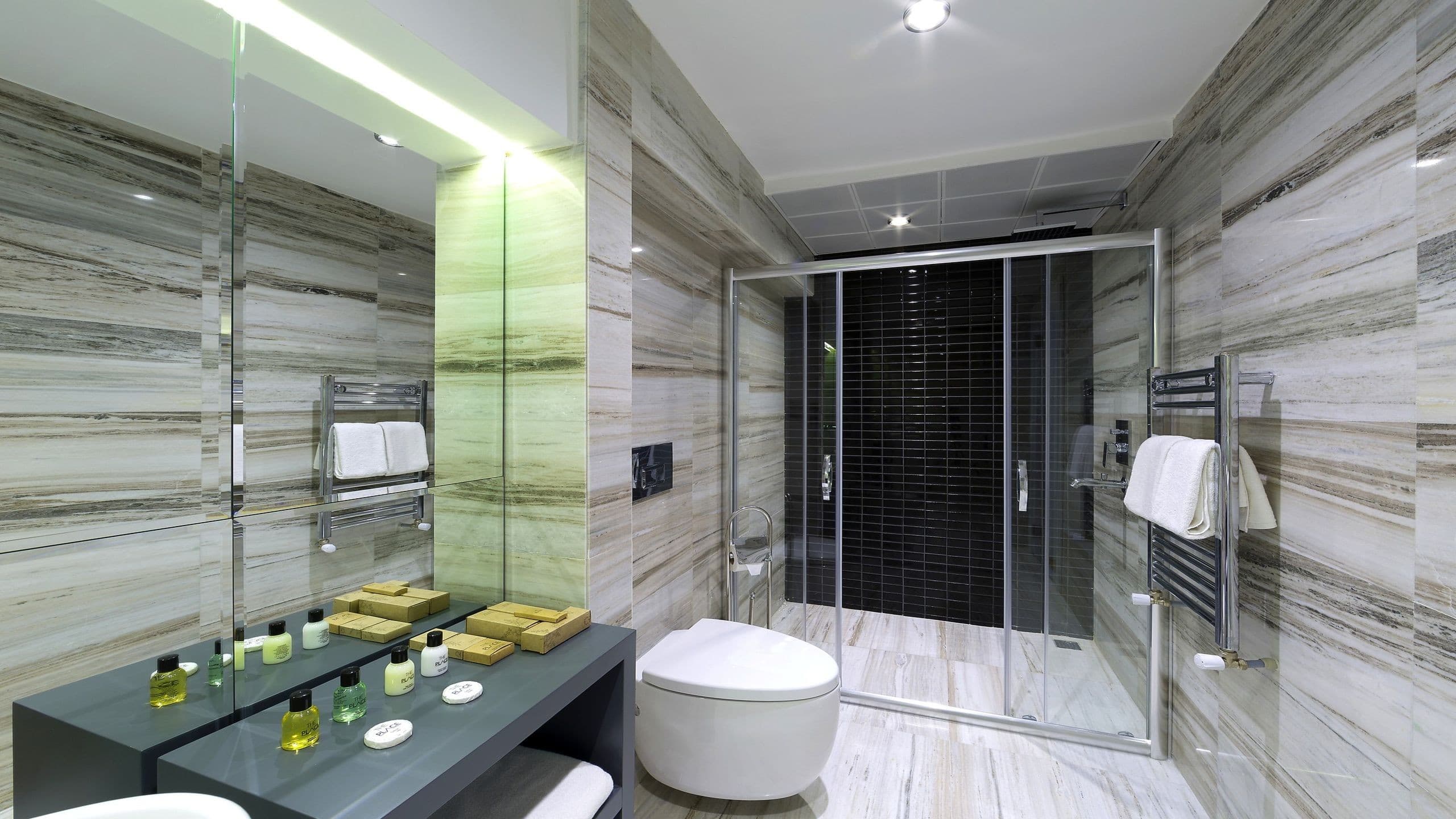 The Place Hotel-resim-5