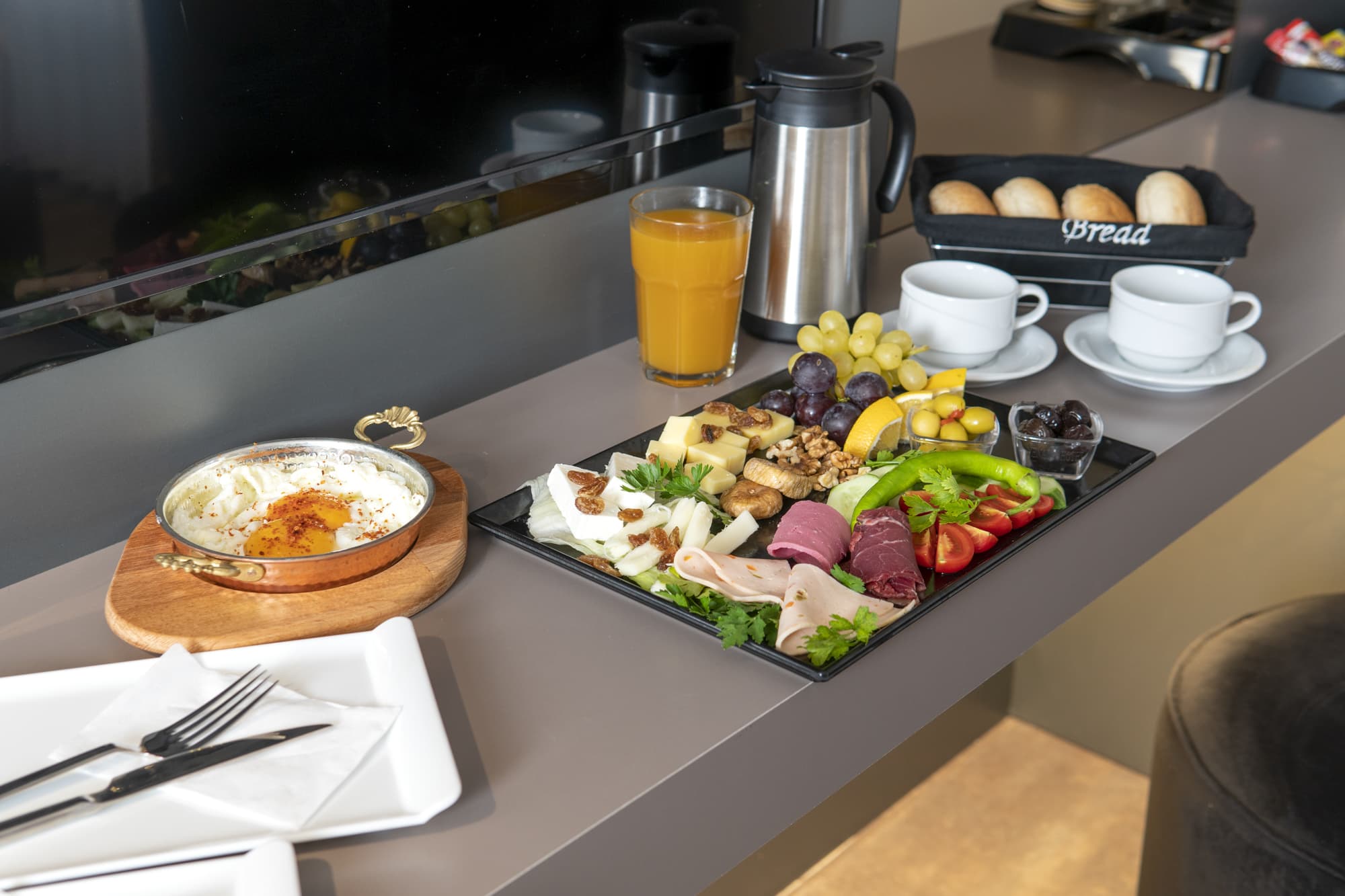Menalo Hotel Premium İstanbul Airport-resim-3