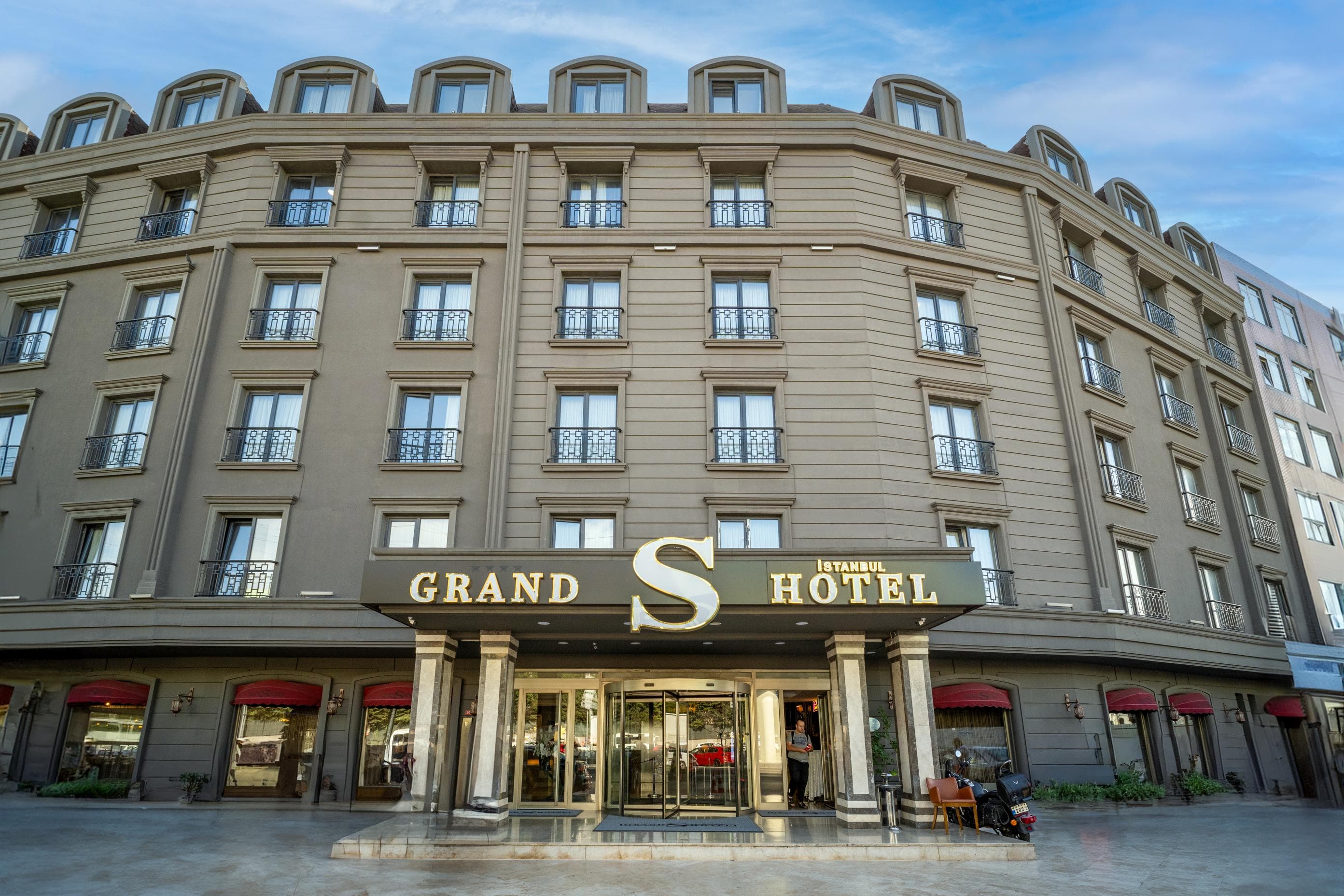 Grand S Hotel-resim-0