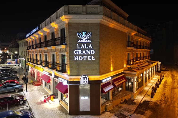 Lala Grand Hotel-resim-0