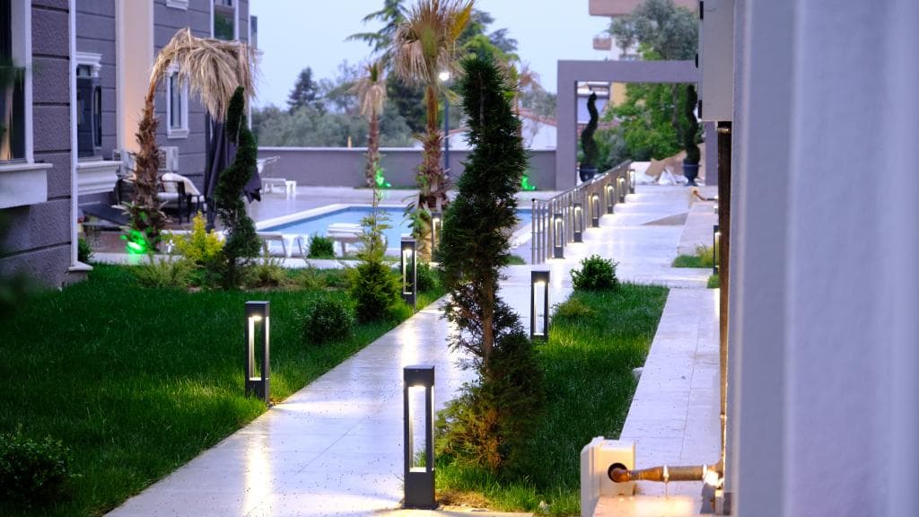 Flower City Suites & Complex-resim-3