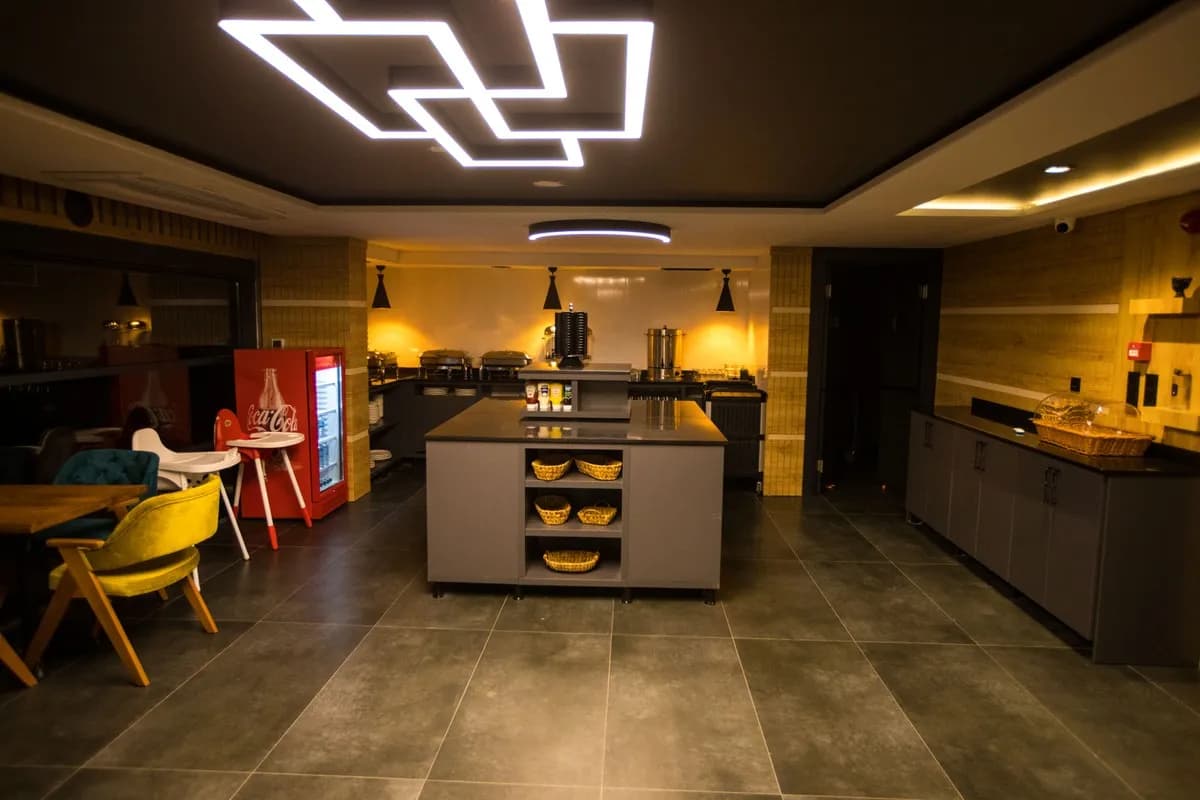 The Old Apprentice Hotel-resim-2