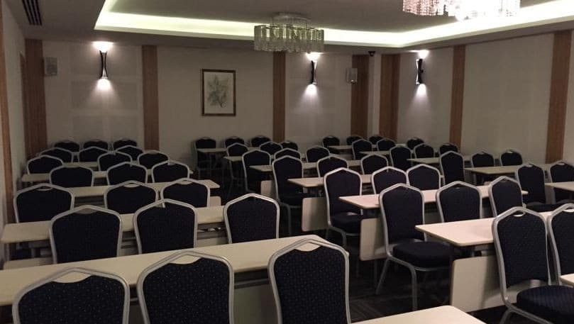 The Crater Hotel-resim-2