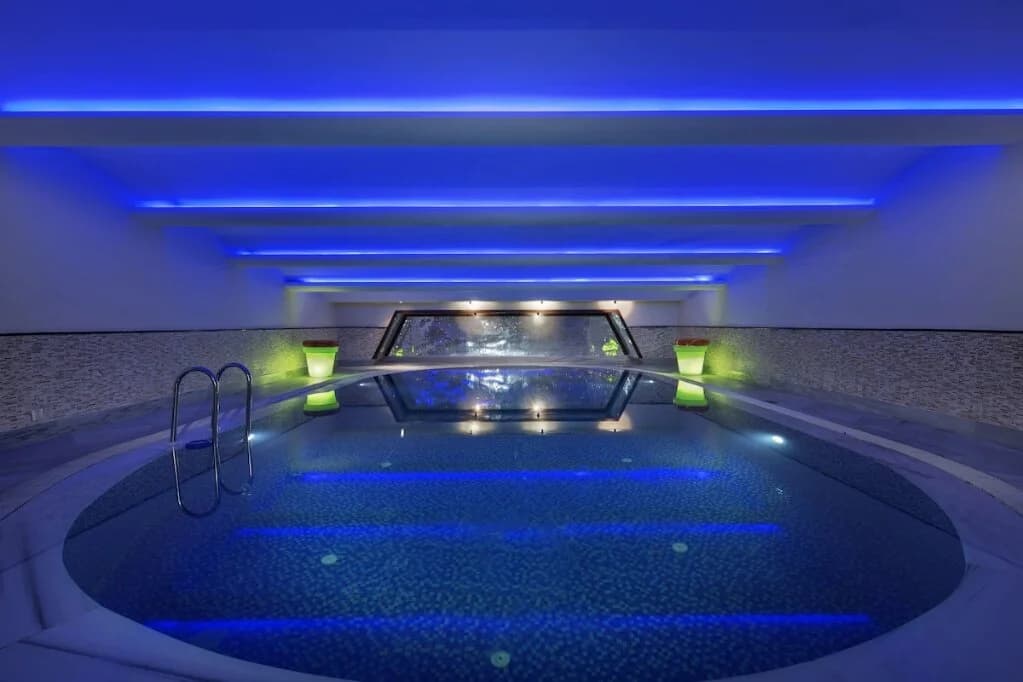 Crowne Plaza İstanbul Old City-resim-2