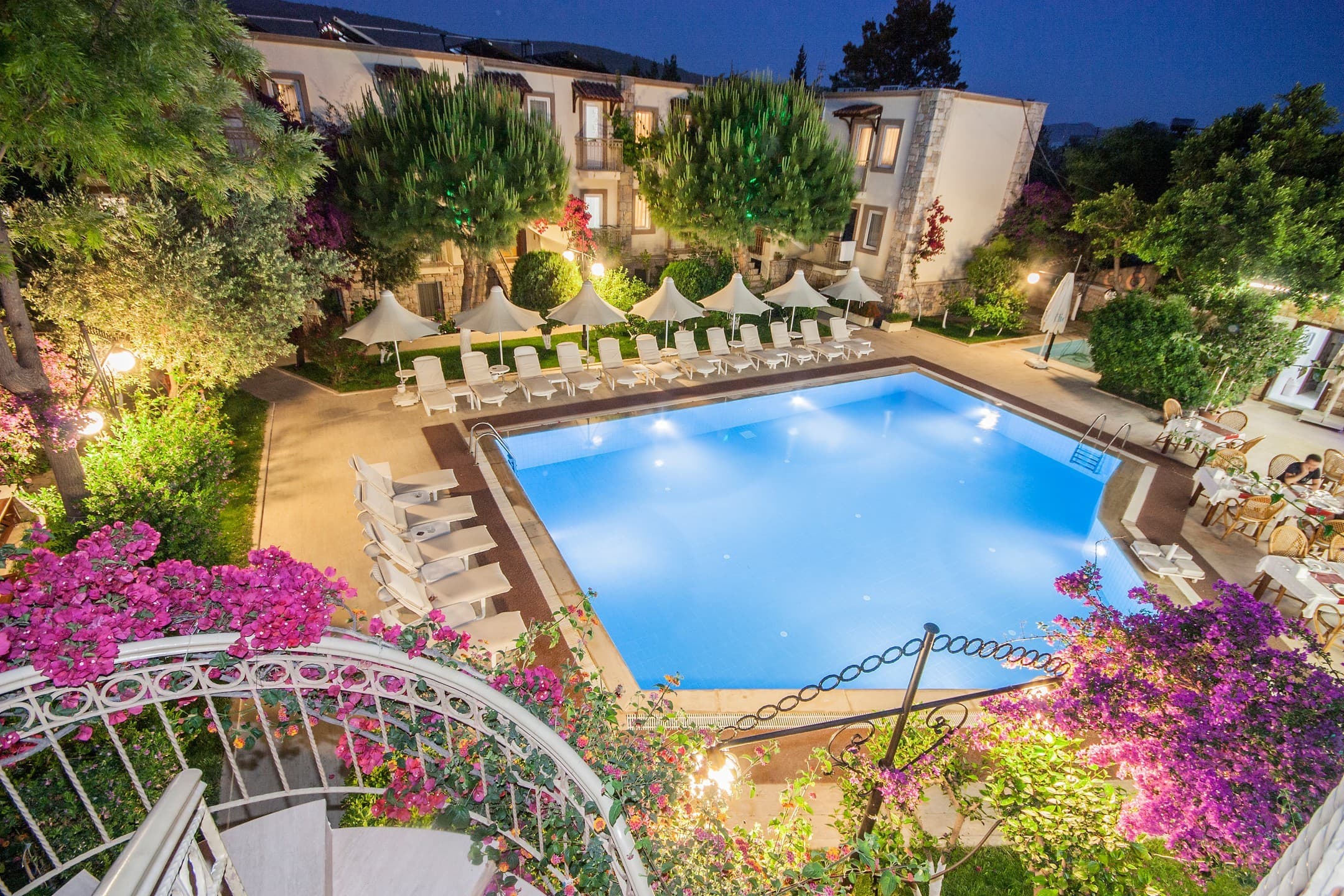 Moonshine Hotel Suites-resim-3