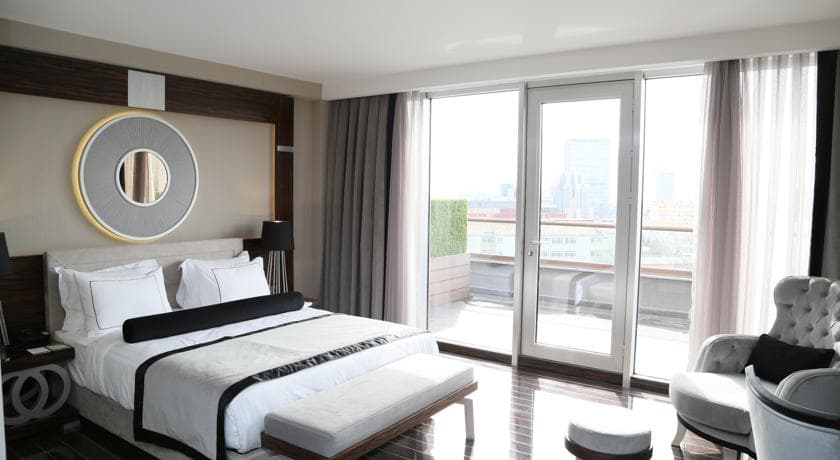Ramada Hotel & Suites İstanbul Şişli-resim-2