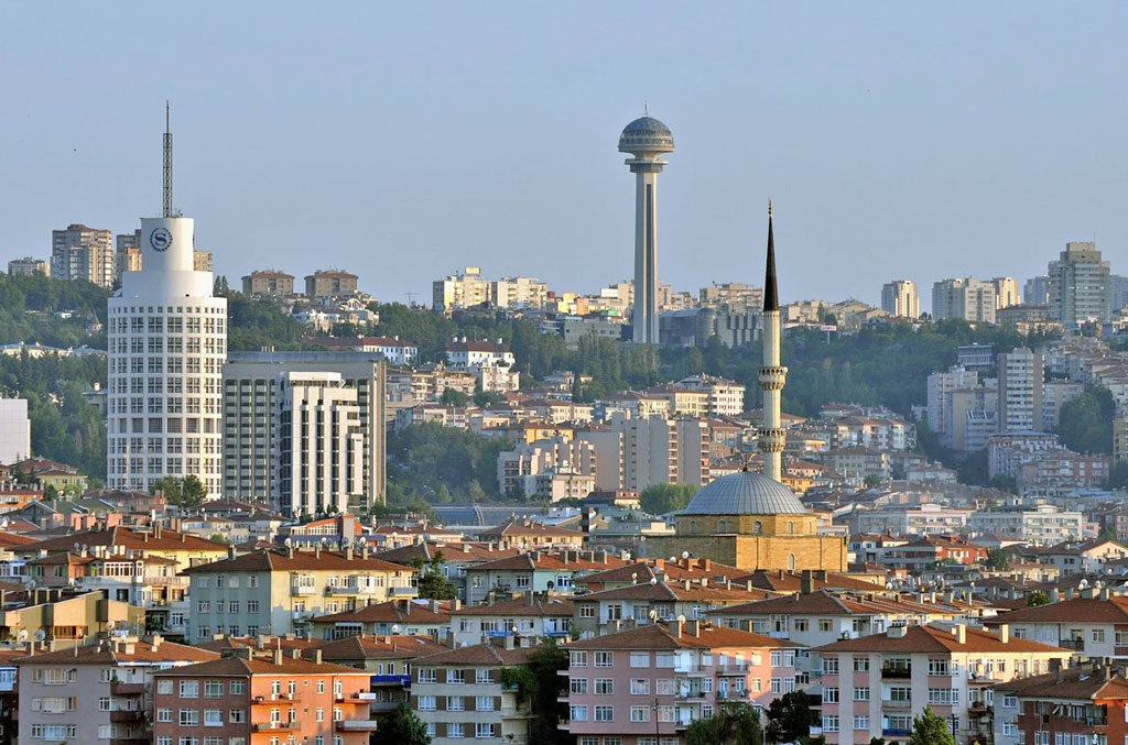 Ankara'nın keşmekeş iş ortamlarından kaçmanın en ideal yolu olan parklarını ziyaret edelim
