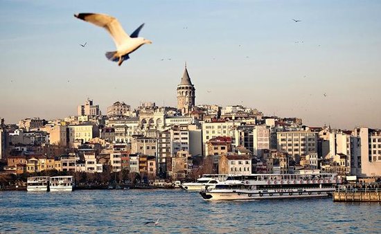 Turizm, tarih ve kültürün bir arada olduğu güzide şehirlerden İstanbul.