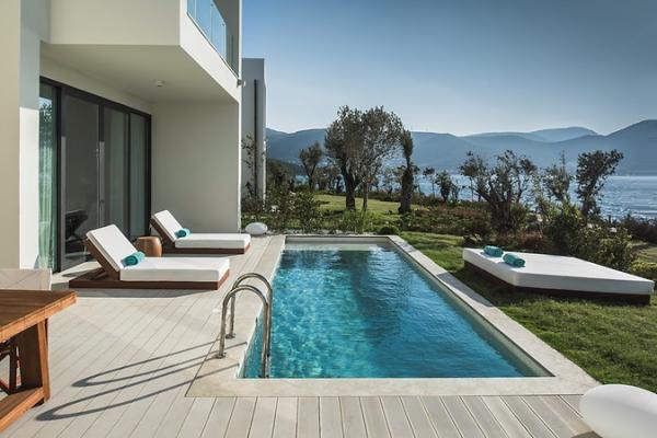Ultimate Suite With Pool (Deniz Manzaralı)