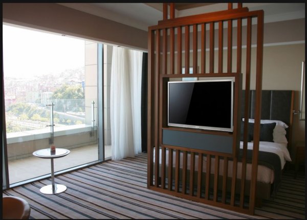 Family Suite Room - Land View