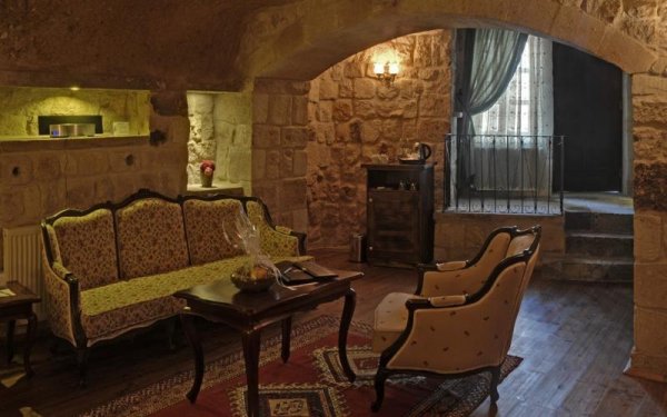 Family Cave Suite