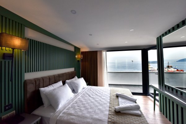 Deniz Manzaralı Suite Oda	